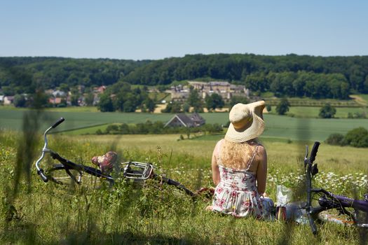 Open lifestyleboek met Limburgse hotspots voor wonen, vrije tijd en culinair genieten in 2026